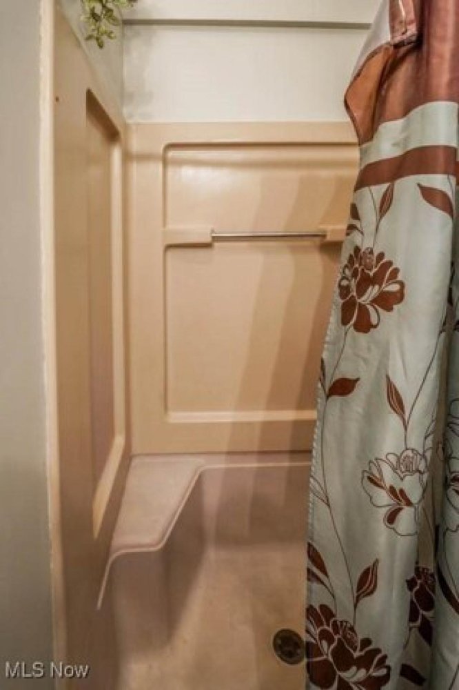 3 bedrooms House in East Sparta, USA No. 415506