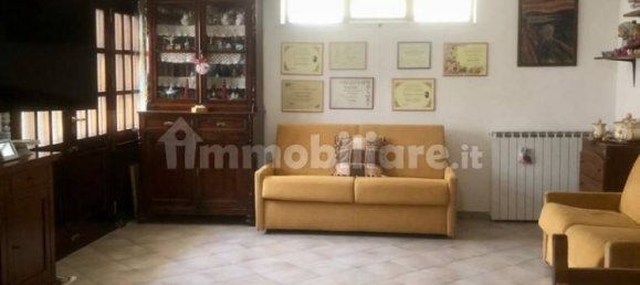 Casa T2 em Guidonia Montecelio, Italy N.º 370186 4