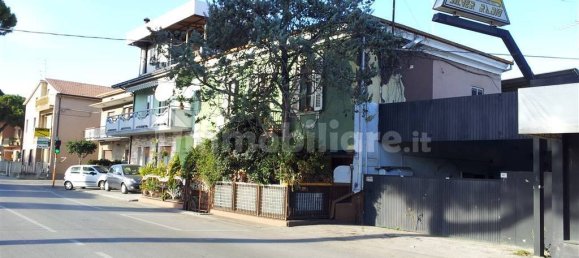 4 bedrooms House in Martinsicuro, Italy No. 121732 8