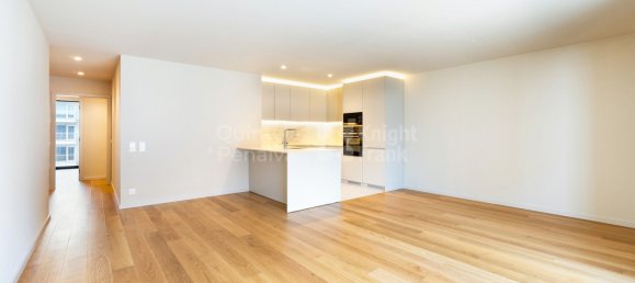 Квартира с 3 спальнями в Вила Нова ди Гая, Португалия № 239140 8