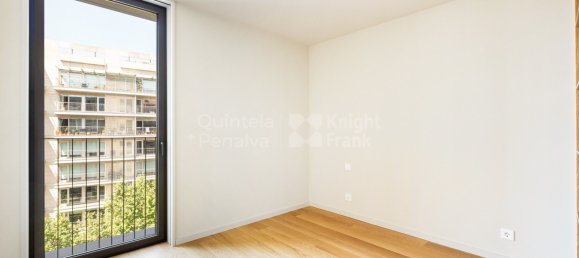 Квартира с 3 спальнями в Вила Нова ди Гая, Португалия № 239140 16