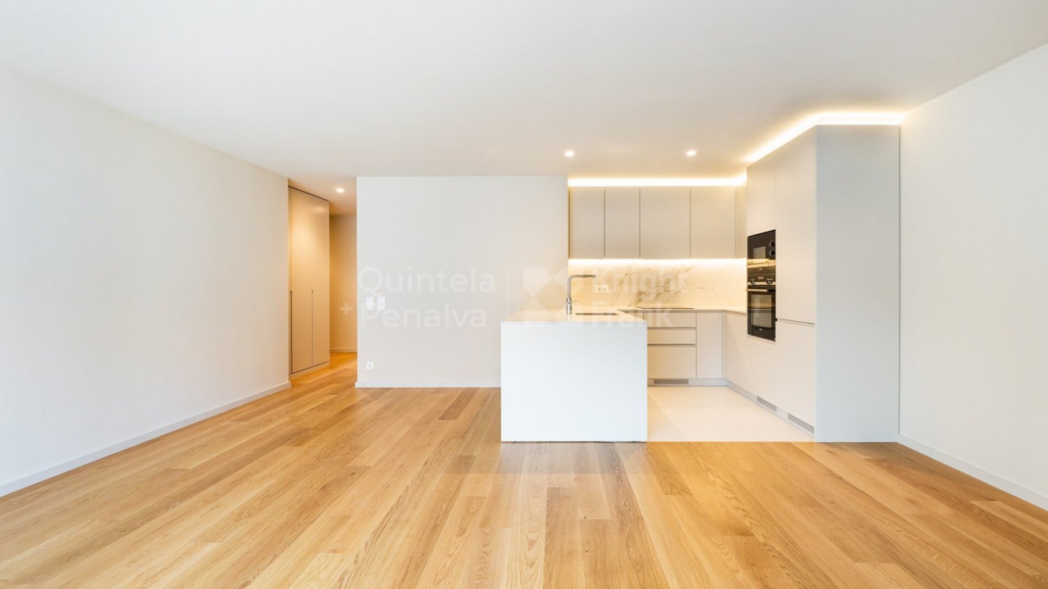 3 bedrooms Apartment in Vila Nova de Gaia, Portugal No. 239140