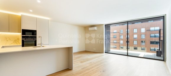 Квартира с 3 спальнями в Вила Нова ди Гая, Португалия № 239140 2