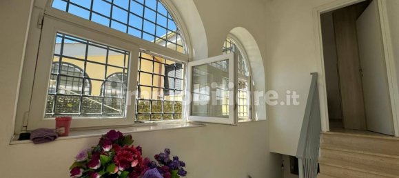 3 bedrooms Villa in Rome, Italy No. 28605 13