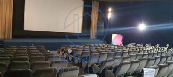 Gewerbliche Immobilie in Porto, Portugal 1100m², Nr. 60089 6