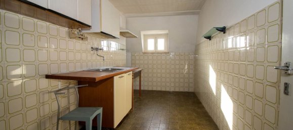 3 rooms Apartment in Montopoli di Sabina, Italy No. 195984 3