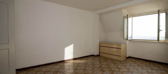 3 rooms Apartment in Montopoli di Sabina, Italy No. 195984 5