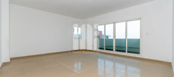 3 bedrooms Apartment in Al Reef, UAE No. 5573 5