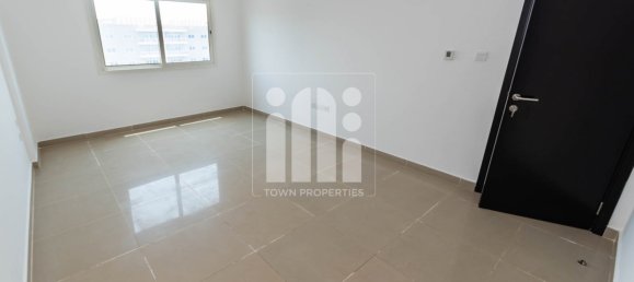 3 bedrooms Apartment in Al Reef, UAE No. 5573 8