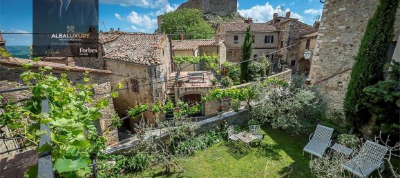5 bedrooms Villa in Castiglione d'Orcia, Italy No. 526 6