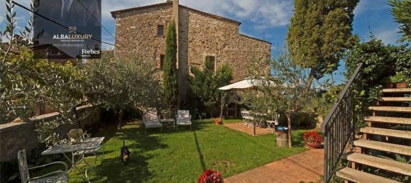 5 bedrooms Villa in Castiglione d'Orcia, Italy No. 526 4
