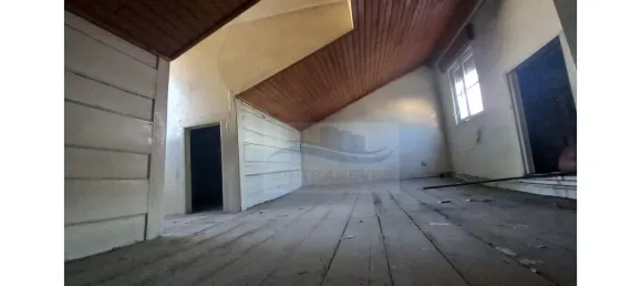 193m² Building in Lisbon, Portugal No. 102619 23