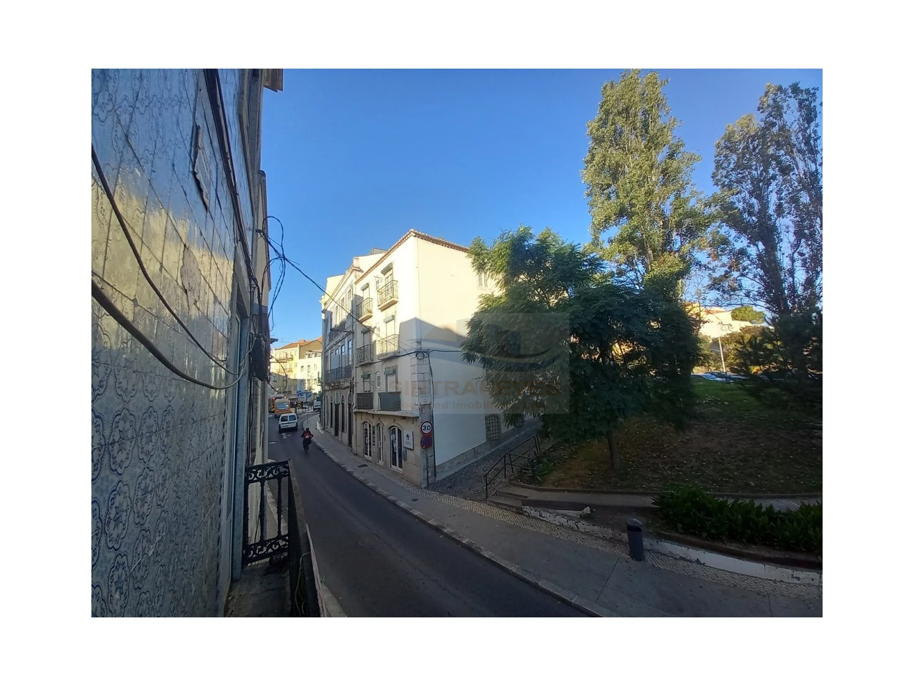 193m² Building in Lisbon, Portugal No. 102619