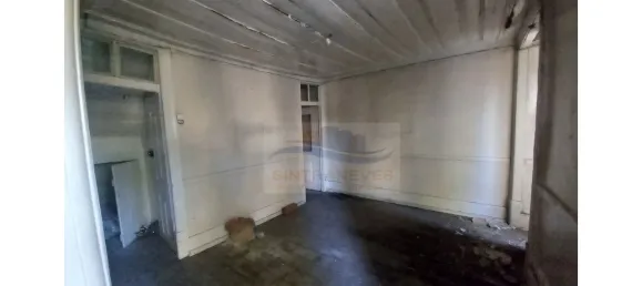 193m² Building in Lisbon, Portugal No. 102619 3