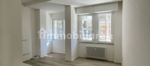 Apartamento de 2 dormitorios en Pesaro, Italy No. 303306 5