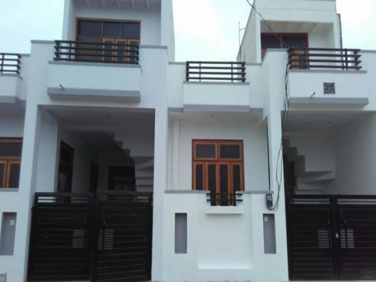 2 bedrooms House in Lucknow, India No. 20998