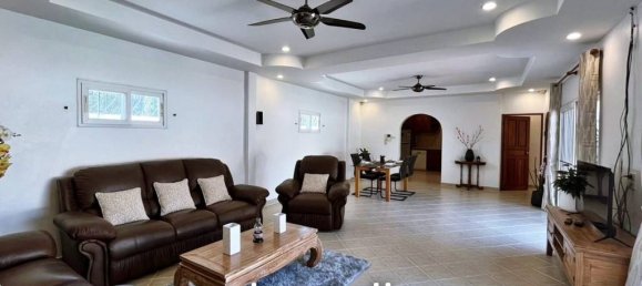 4 bedrooms Cafe / restaurant in Pattaya, Thailand No. 15452 10