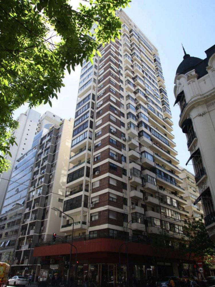 4 bedrooms Apartment in Buenos Aires, Argentina No. 87231