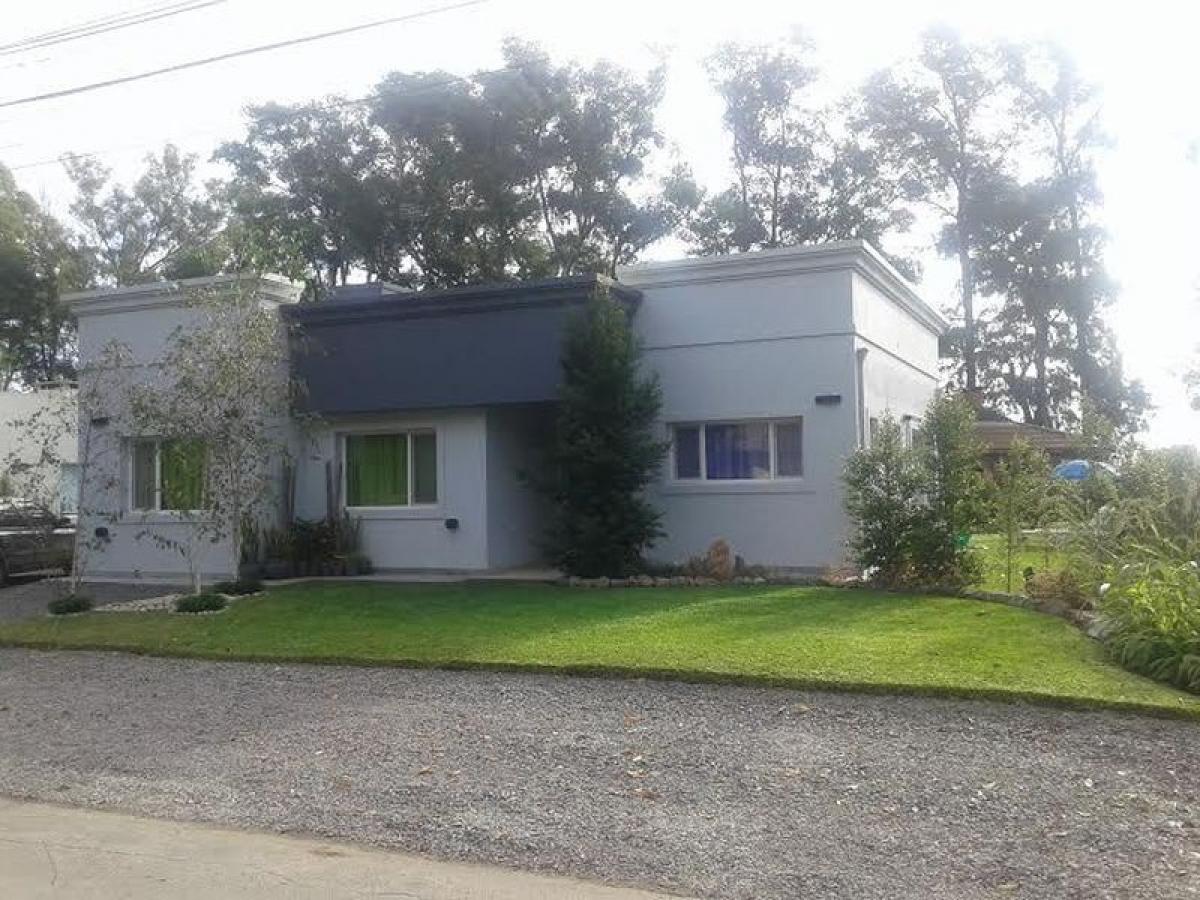 3 bedrooms House in General Rodriguez, Argentina No. 75830