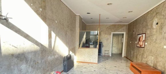 1 room Commercial property in Rome, Italy No. 28385 5