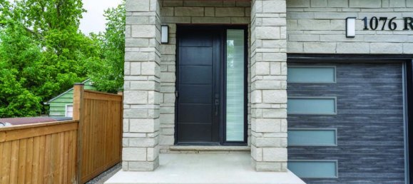 5 bedrooms House in Mississauga, Canada No. 344 2