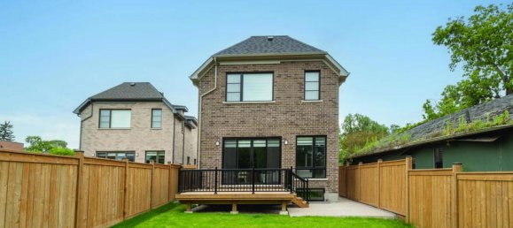 5 bedrooms House in Mississauga, Canada No. 344 4