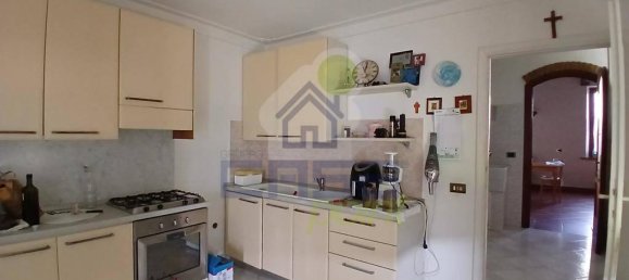 8 rooms House in Rivarolo Mantovano, Italy No. 32220 46