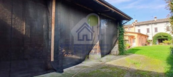 8 rooms House in Rivarolo Mantovano, Italy No. 32220 55