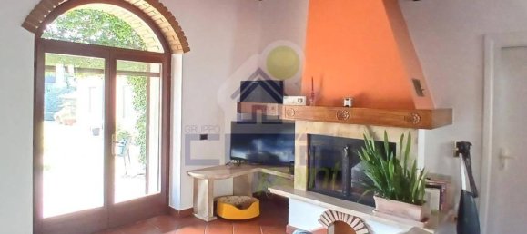 8 rooms House in Rivarolo Mantovano, Italy No. 32220 14
