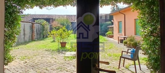 8 rooms House in Rivarolo Mantovano, Italy No. 32220 19