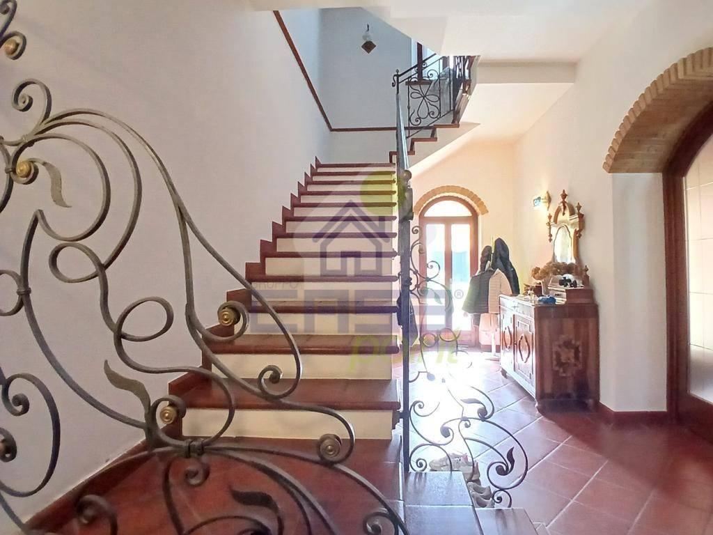8 rooms House in Rivarolo Mantovano, Italy No. 32220