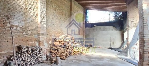 8 rooms House in Rivarolo Mantovano, Italy No. 32220 59