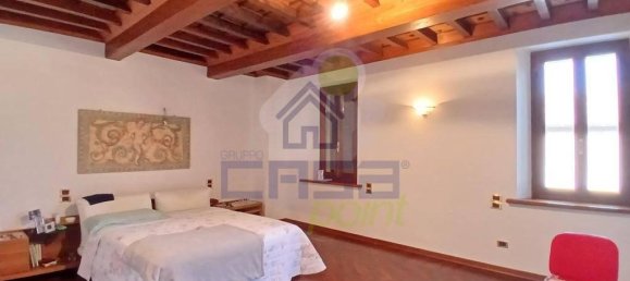 8 rooms House in Rivarolo Mantovano, Italy No. 32220 30