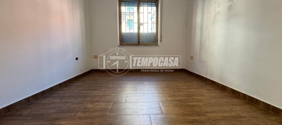 3 Schlafzimmer Wohnung in Naples, Italy, Nr. 347094 10