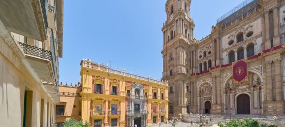 3 bedrooms Apartment in Malaga, Spain No. 154572 2