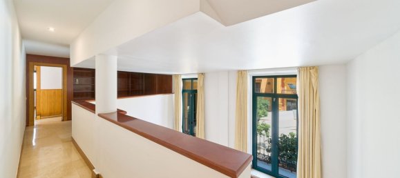 3 bedrooms Apartment in Malaga, Spain No. 154572 8