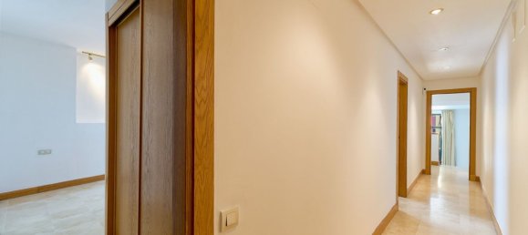 3 bedrooms Apartment in Malaga, Spain No. 154572 23