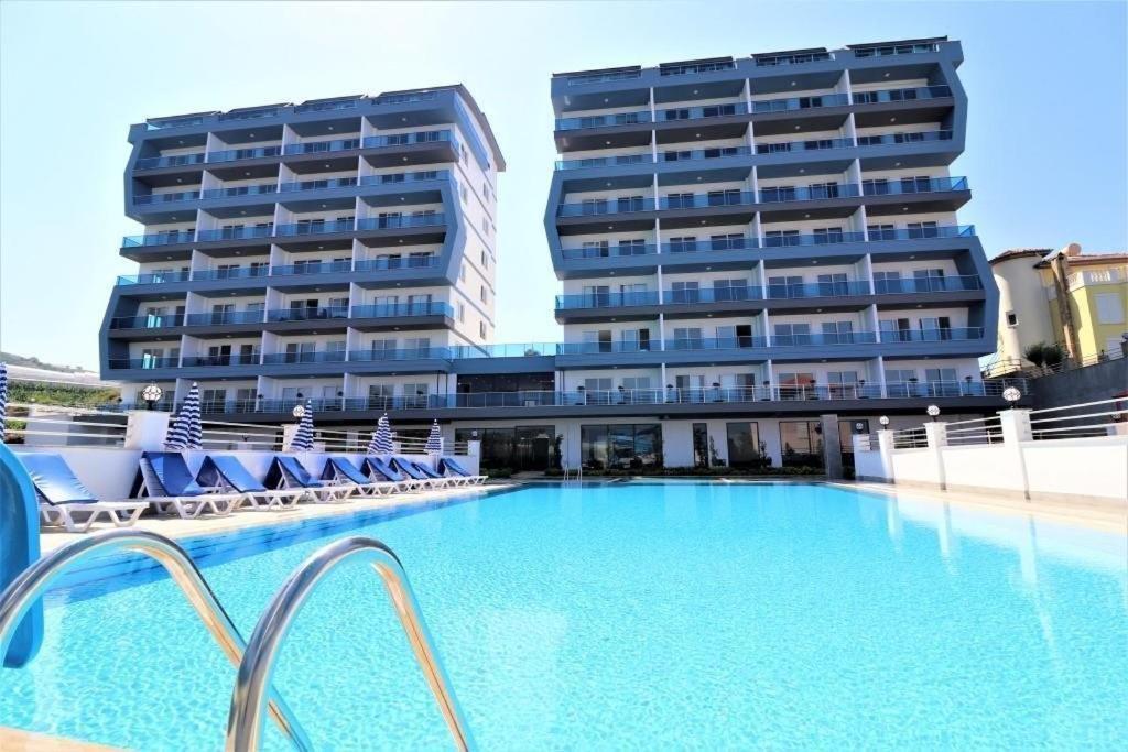 2غرفة شقة في Mahmutlar, Turkey رقم 44396