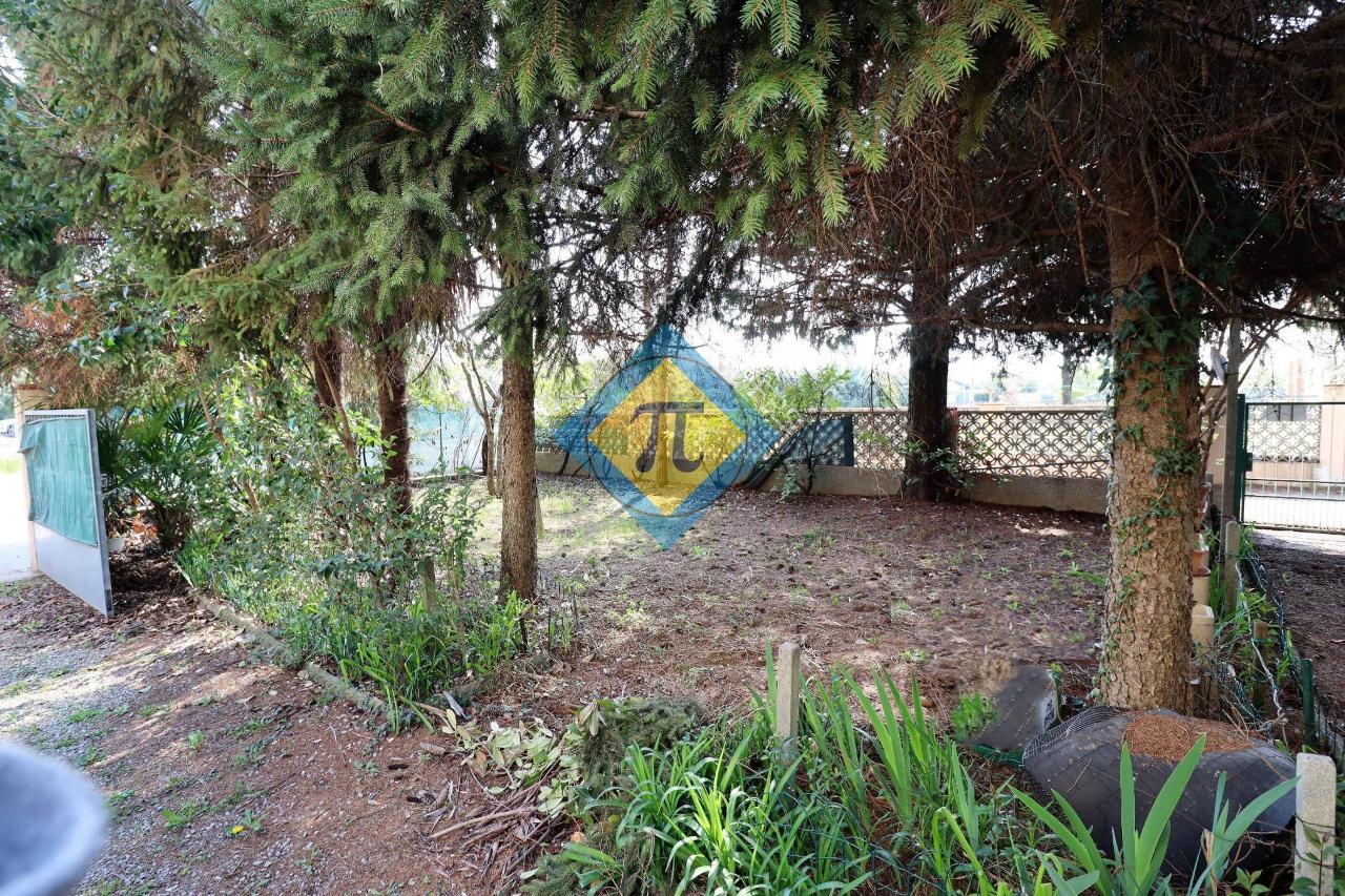 7 rooms Villa in Pordenone, Italy No. 153619