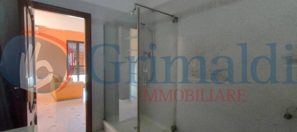 Квартира с 2 спальнями в Турин, Италия № 275666 18