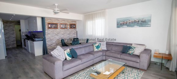 2 bedrooms Apartment in Oroklini, Cyprus No. 5247 3