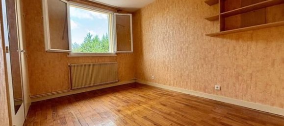 4 bedrooms House in Le Chambon-Feugerolles, France No. 301172 5