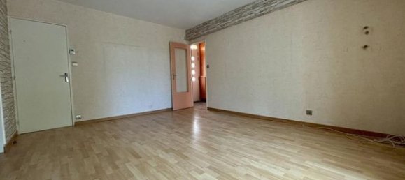 4 bedrooms House in Le Chambon-Feugerolles, France No. 301172 3