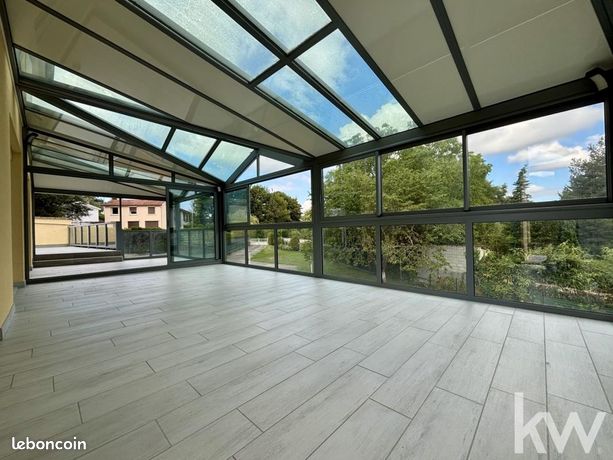 4 bedrooms House in Le Chambon-Feugerolles, France No. 301172