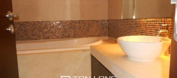 3 bedrooms Apartment in Ba Dinh, Vietnam No. 3339 8