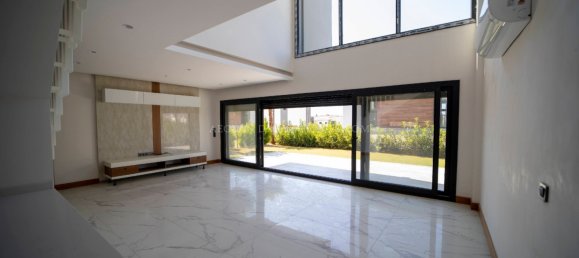 Villa 4+1 in Kusadasi, Turkey No. 10710 3