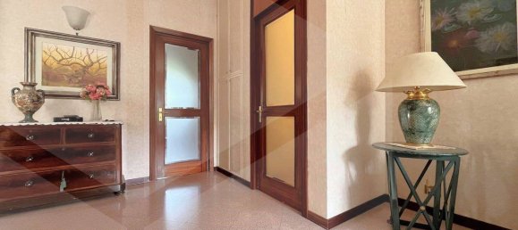 Квартира с 5 комнатами в Бари, Италия № 20713 33