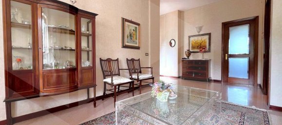 Квартира с 5 комнатами в Бари, Италия № 20713 15