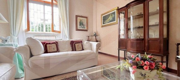 Квартира с 5 комнатами в Бари, Италия № 20713 9