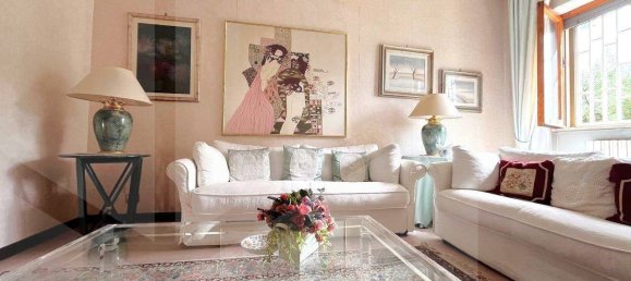 Квартира с 5 комнатами в Бари, Италия № 20713 16